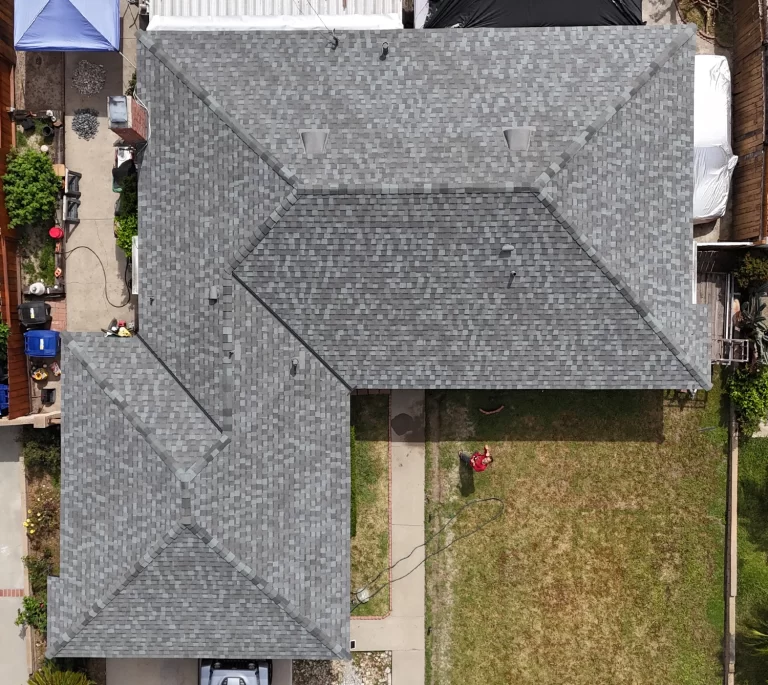 Landmark Solaris Shingle Graphite Roof Lake Forest